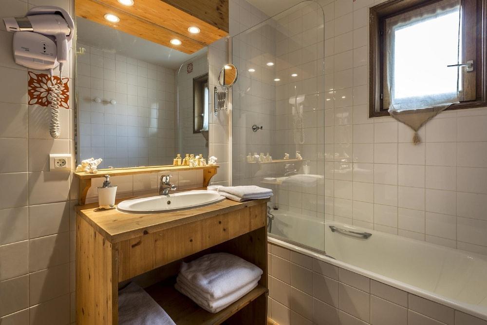 Madame Vacances Residence Alpina Lodge Val-d'Isere Exterior foto